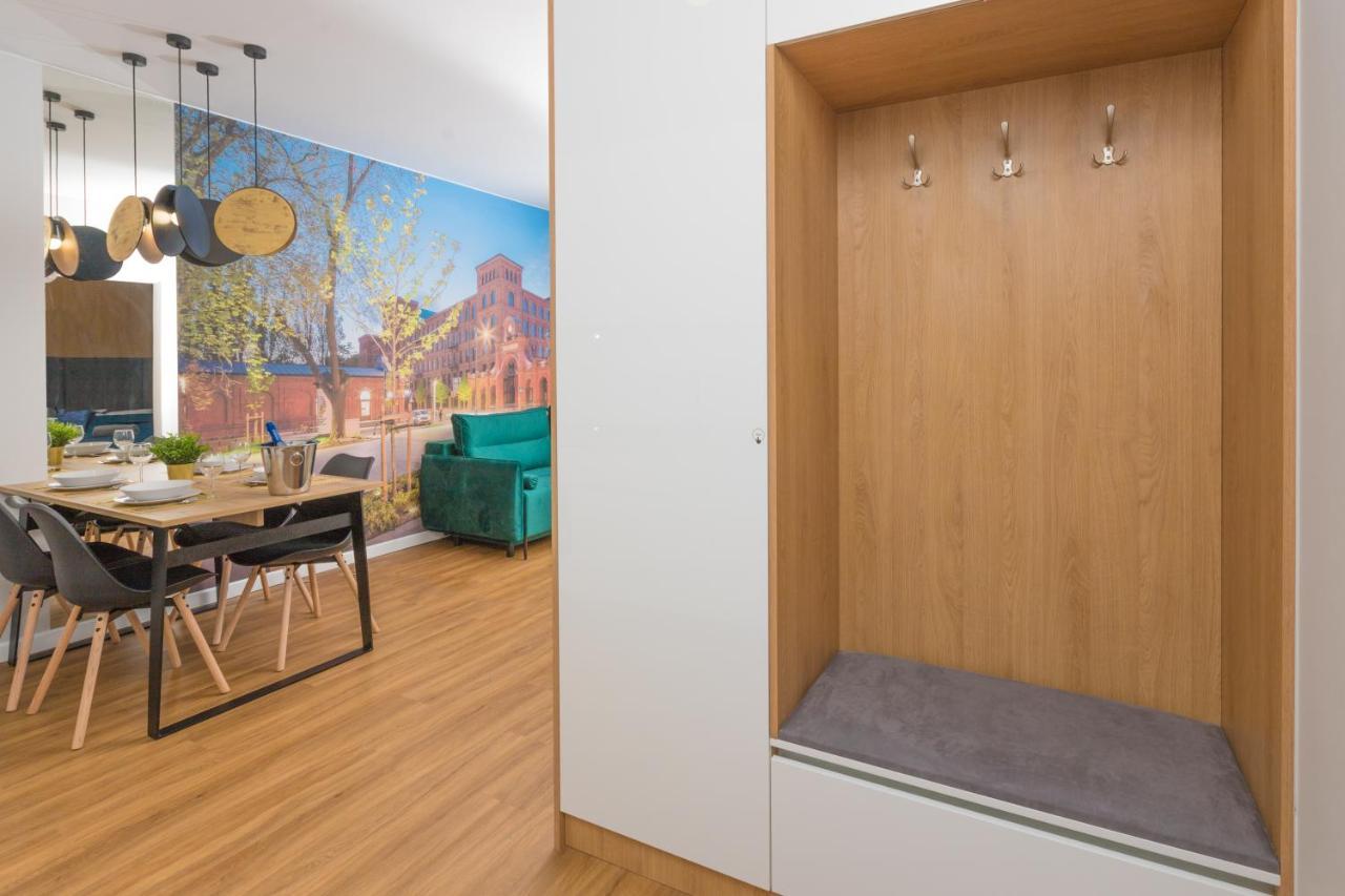 Royal Manu Apartment Netflix Лодзь Екстер'єр фото