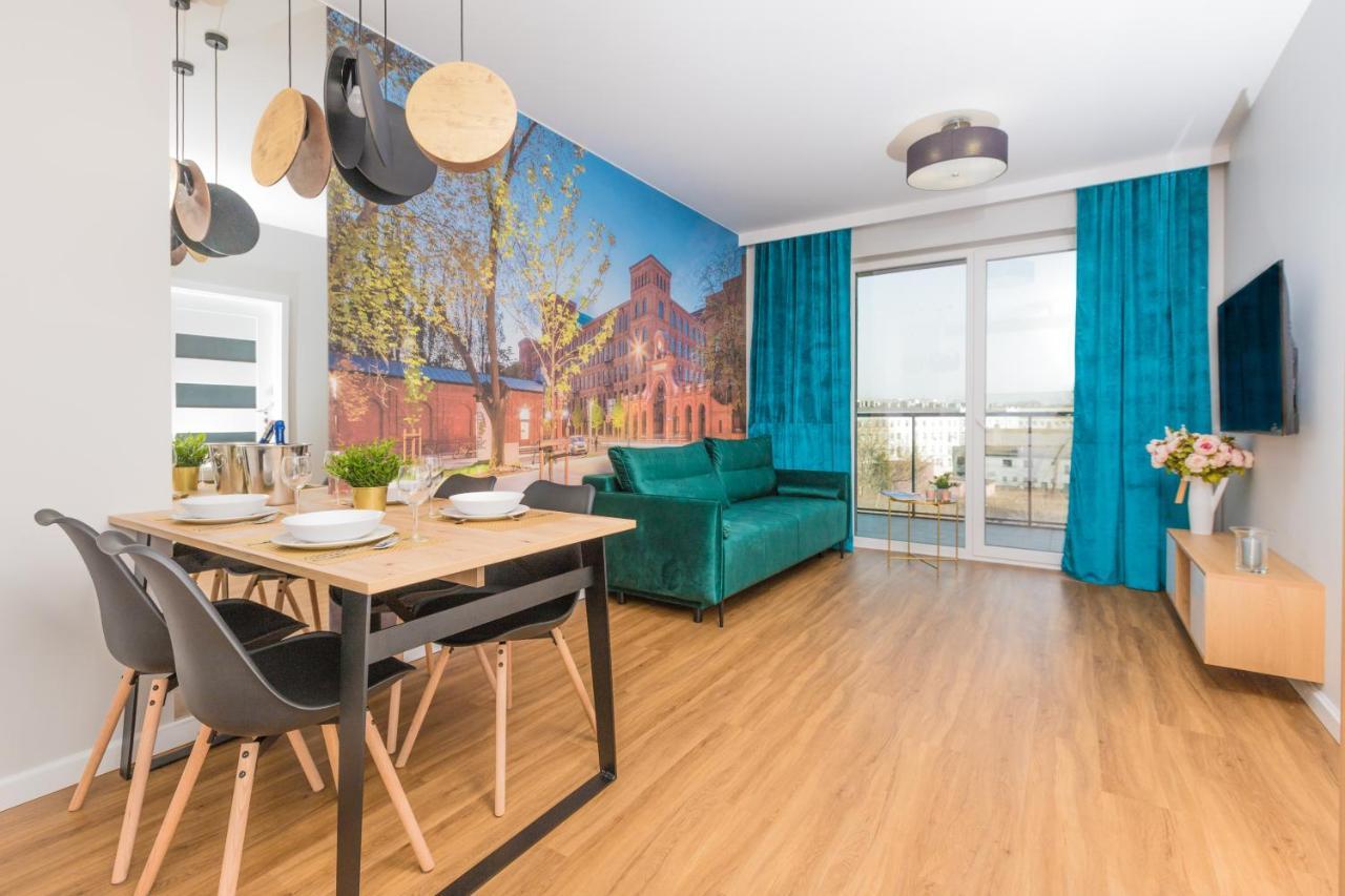 Royal Manu Apartment Netflix Лодзь Екстер'єр фото
